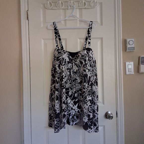 Kim Gravel x Swimsuits for All NWOT Size 24W Floral One Piece Swimsuit - Picture 2 of 14